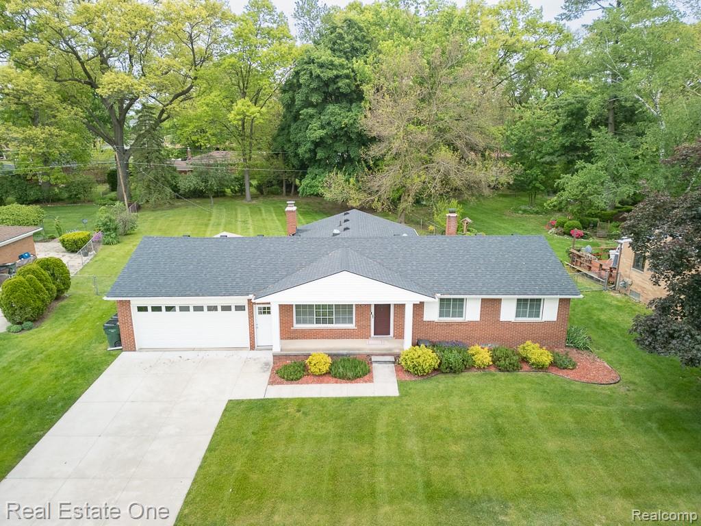 53216 Bruce Hill Drive, Shelby Twp, MI 48316 — Photo 32