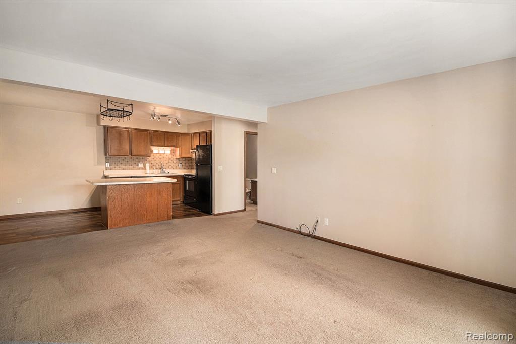 45216 Churchill Drive, 8, Macomb, MI 48044 — Photo 4
