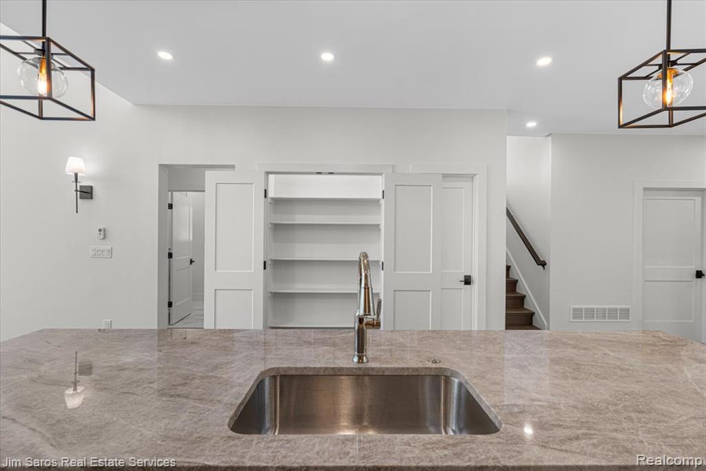 257 Keelson Drive, Detroit, MI 48215 — Photo 14