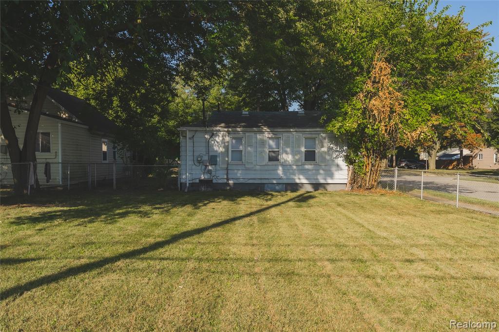 4901 Cornell Street, Dearborn Heights, MI 48125 — Photo 9