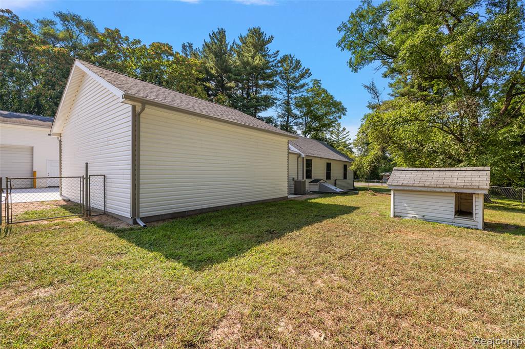 5771 Gratiot Avenue, St. Clair, MI 48079 — Photo 19