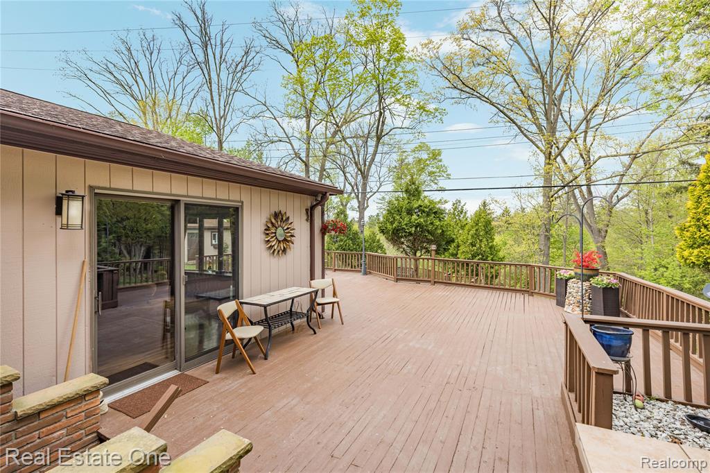 26336 Pillsbury Street, Farmington, MI 48334 — Photo 8