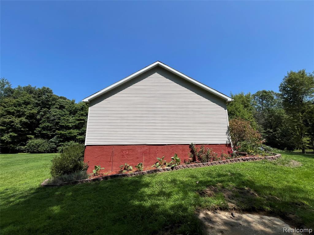 28524 Elwell Road, Belleville, MI 48111 — Photo 18