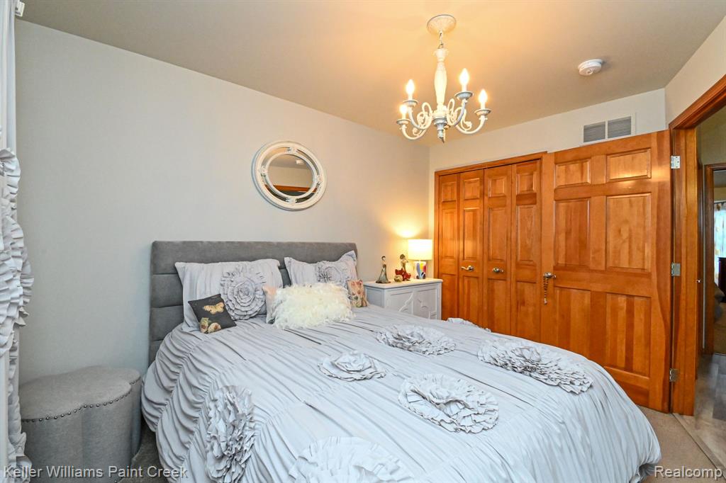 4442 WISTERIA Court, Warren, MI 48092 — Photo 30