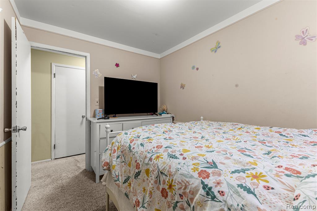 939 Stewart Avenue, Lincoln Park, MI 48146 — Photo 16