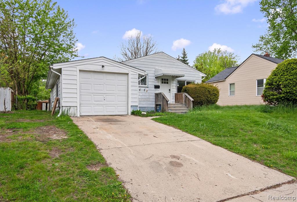 665 Stirling Street, Pontiac, MI 48340 — front exterior
