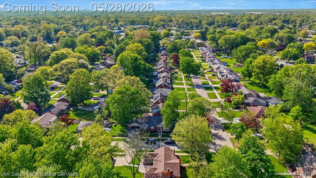 21252 Huntington Avenue, Harper Woods, MI 48225 — Photo 31
