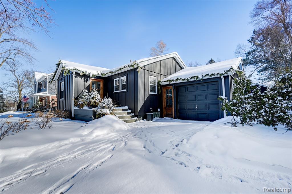 6200 Overlook, Clarkston, MI — Photo 2