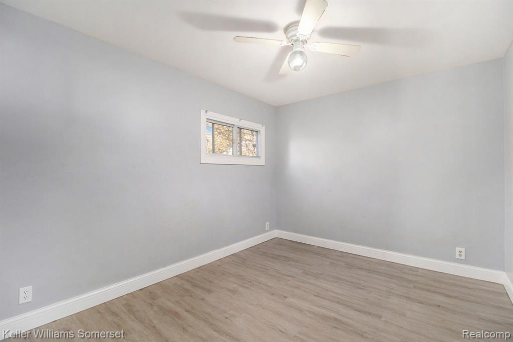 18591 Kingsville Street, Harper Woods, MI 48225 — Photo 8