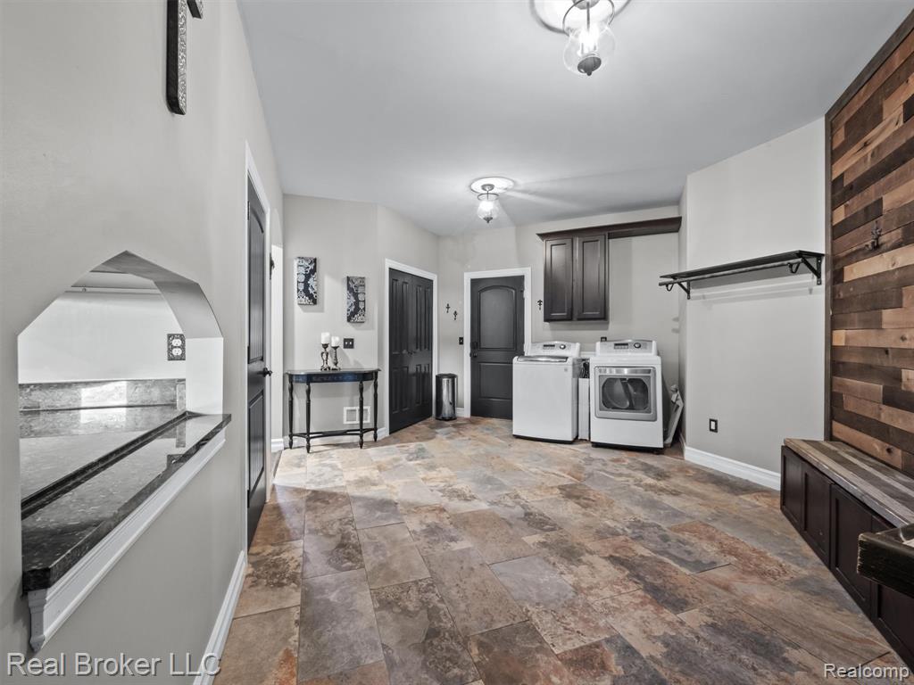 7190 Earhart Road, Ann Arbor, MI 48105 — Photo 25