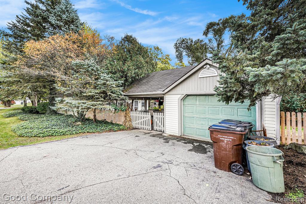 47595 Frederick Road, Shelby Twp, MI 48317 — Photo 22