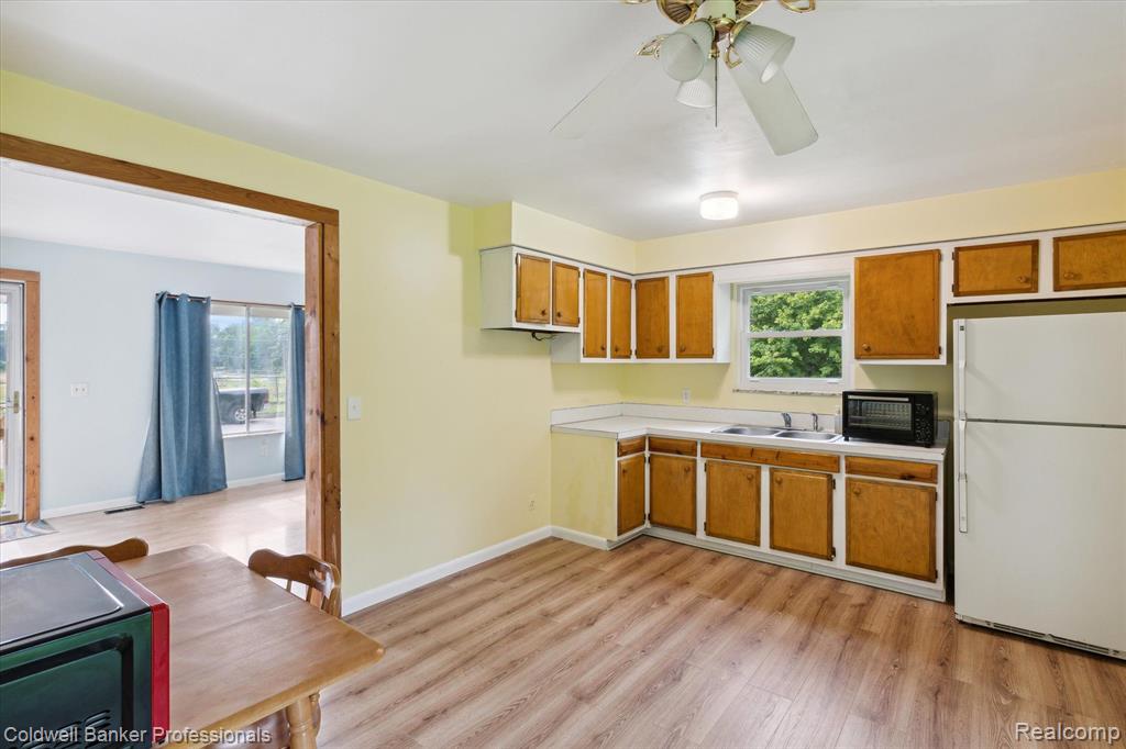 326 EAST Street, Holly, MI 48442 — Photo 10