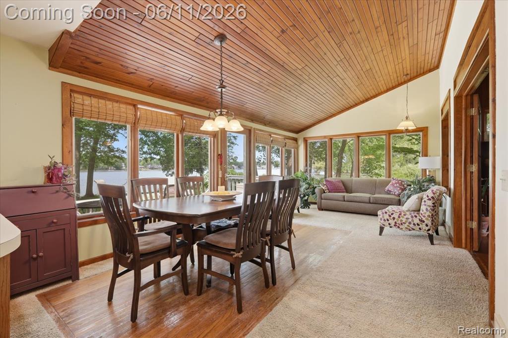 6880 Forestlawn Court, Waterford, MI 48327 — Photo 14