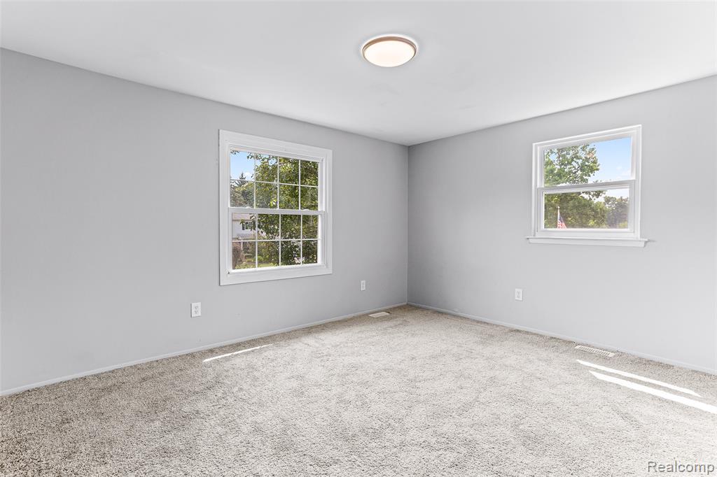 3904 Cloverlawn Avenue, Ypsilanti, MI 48197 — Photo 22