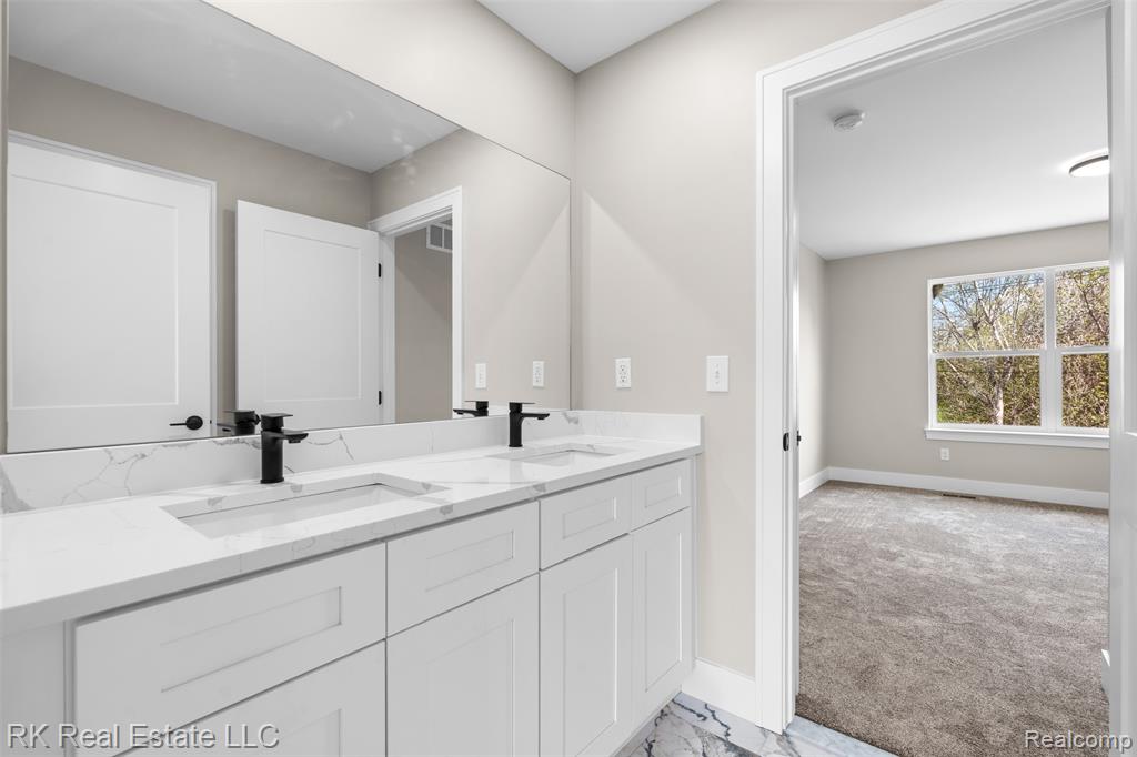 47260 Dequindre Road E, Shelby Twp, MI 48317 — Photo 28