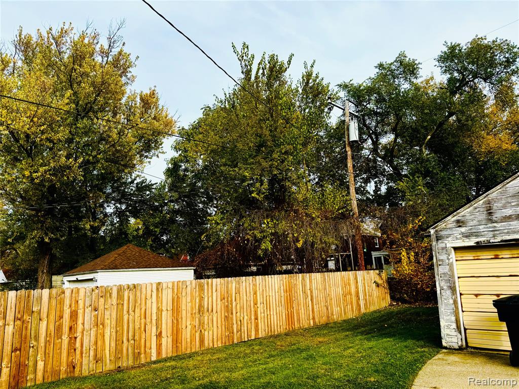 15868 Whitcomb Street, Detroit, MI 48227 — Photo 16