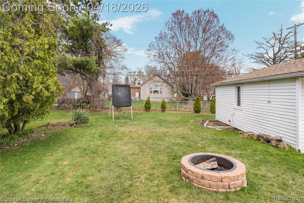 1544 Dorthen Avenue, Grosse Pointe Woods, MI 48236 — Photo 60