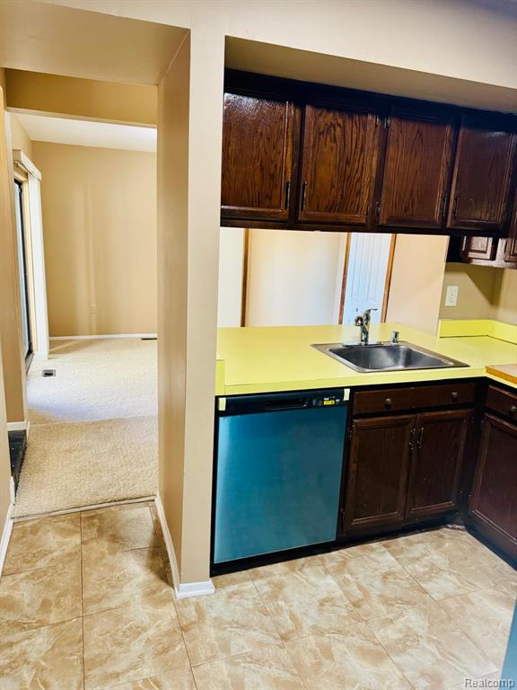 5214 Brett Court, West Bloomfield, MI — Photo 7