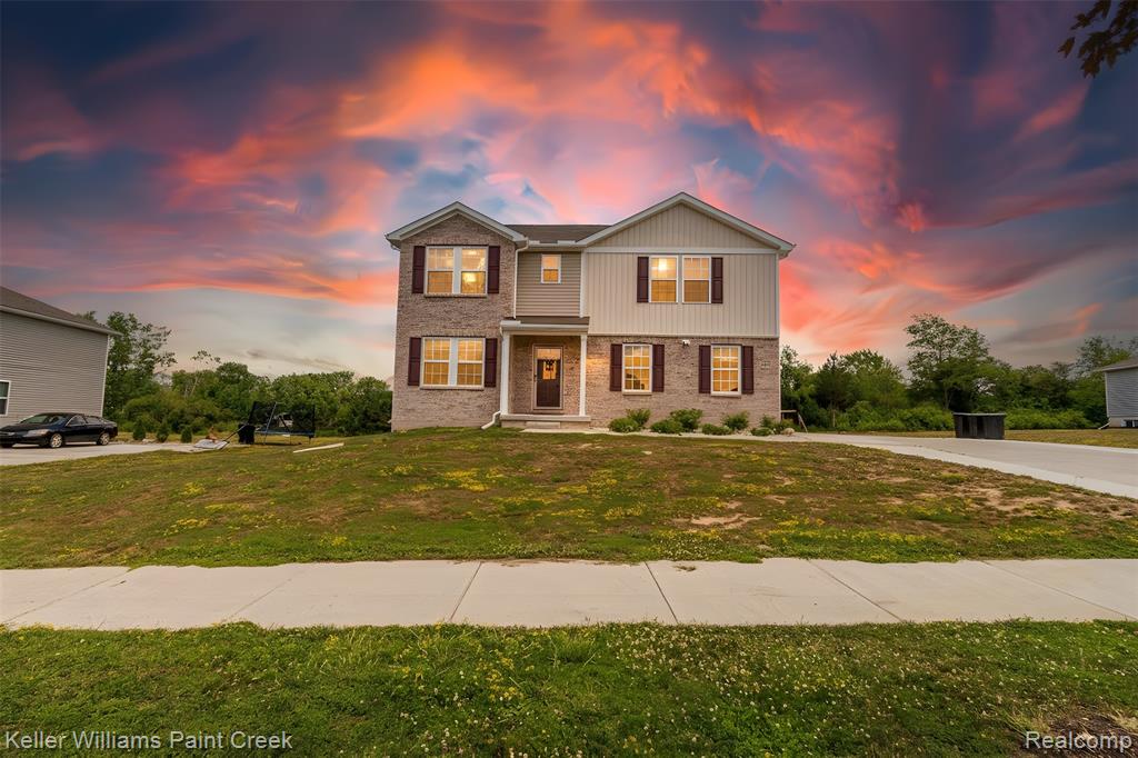 8353 North Oaks Court, Grand Blanc, MI 48439