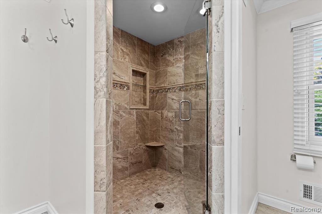931 S Shady Hollow Circle, Bloomfield Hills, MI 48304 — Photo 28