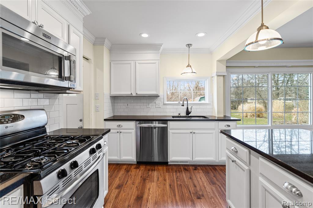 6324 Calkins Road, Flint, MI 48532 — Photo 19