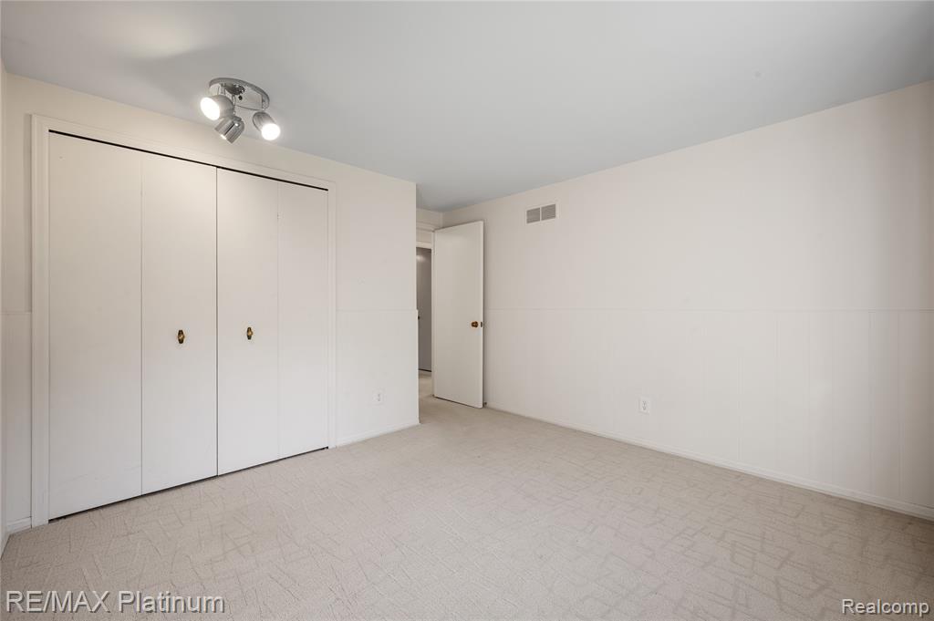 3750 Burwood Lane, Highland, MI — Photo 10