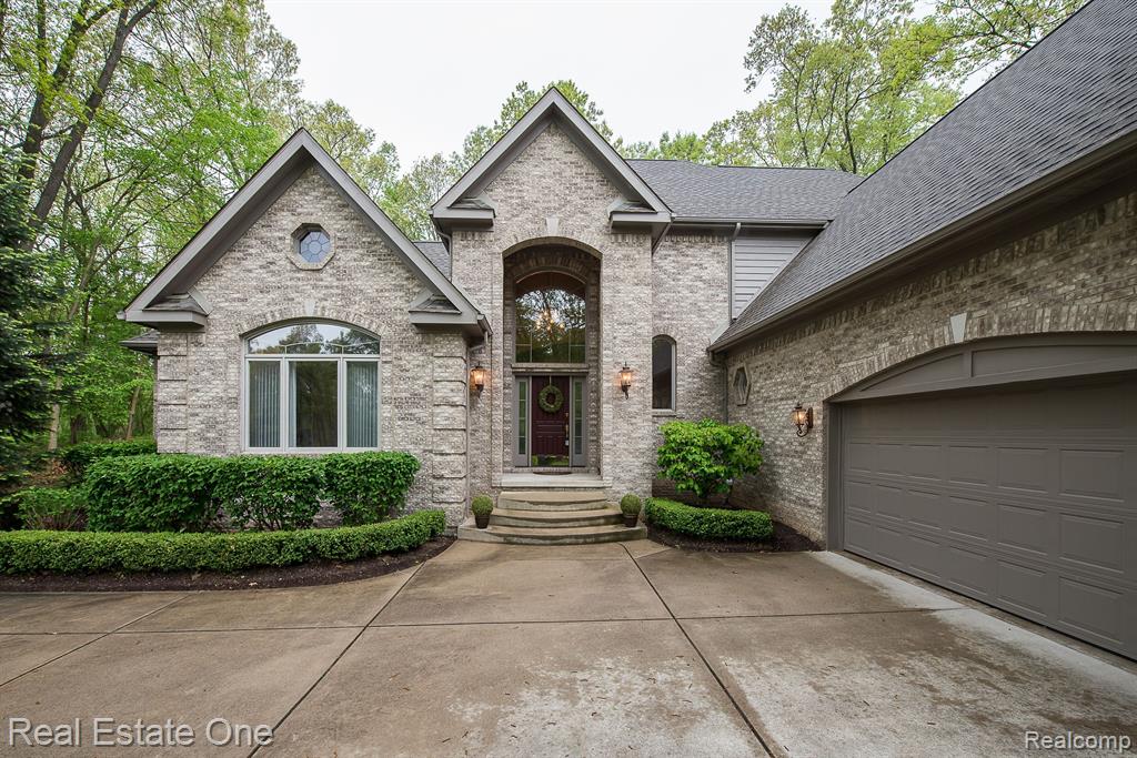 8444 CLIMBING Way, Pinckney, MI 48169 — Photo 4