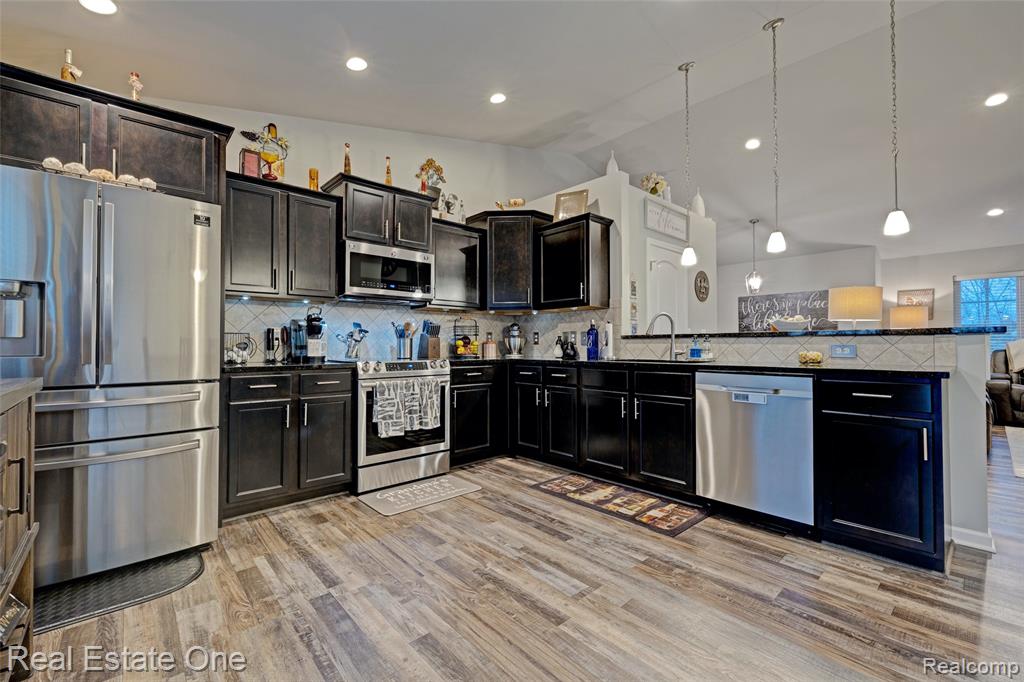 4316 Pebble Creek Boulevard, Grand Blanc, MI 48439 — Photo 17