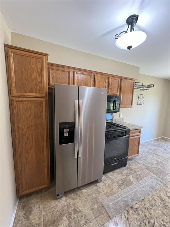 1532 DOVER Hill S, Walled Lake, MI 48390 — Photo 11