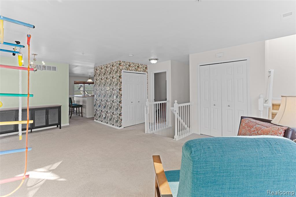208 Amys Walk, Auburn Hills, MI 48326 — Photo 13