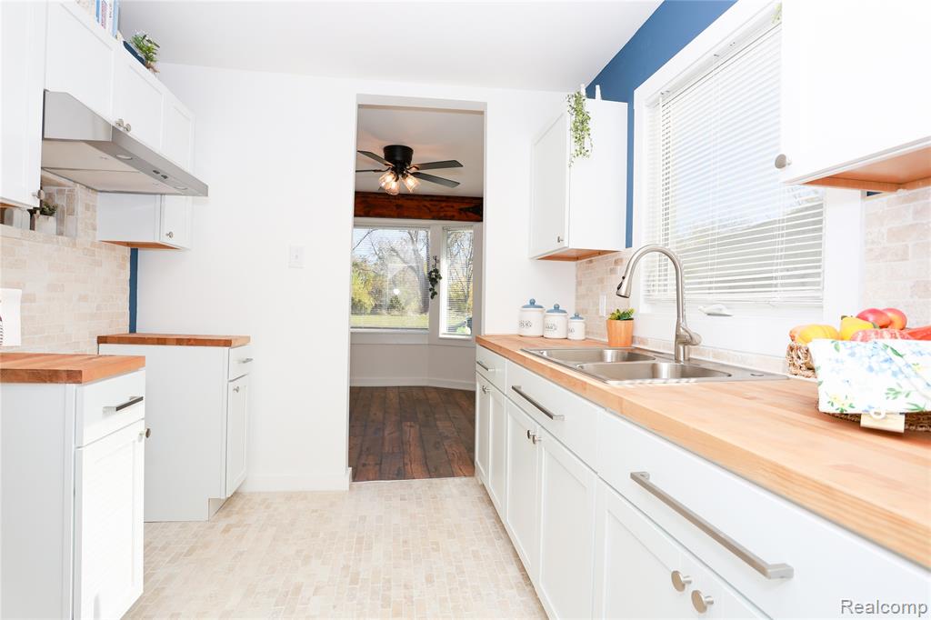 8411 Plainview Avenue, Detroit, MI 48228 — Photo 13