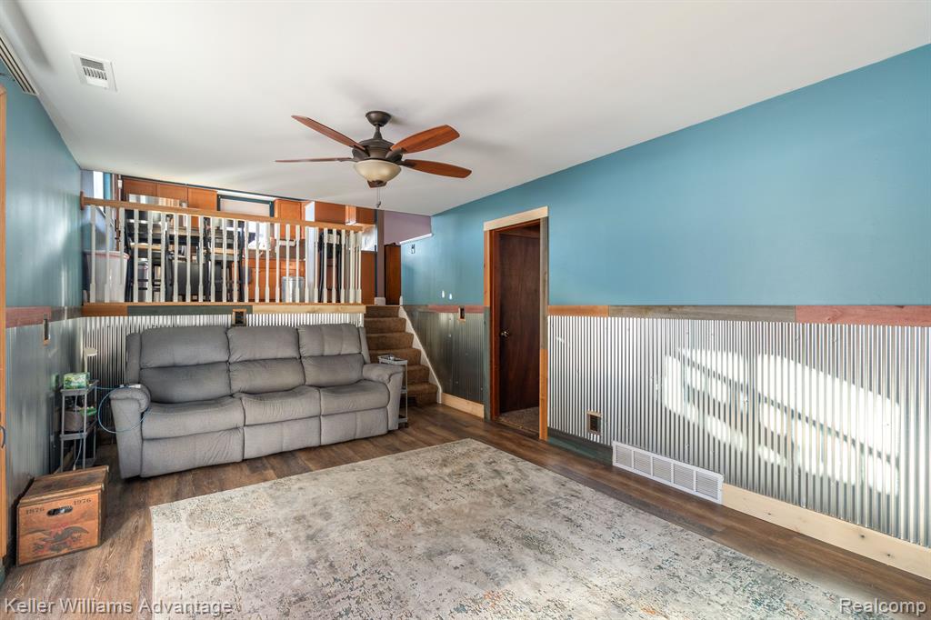 807 WORCHESTER Drive, Fenton, MI 48430 — Photo 10