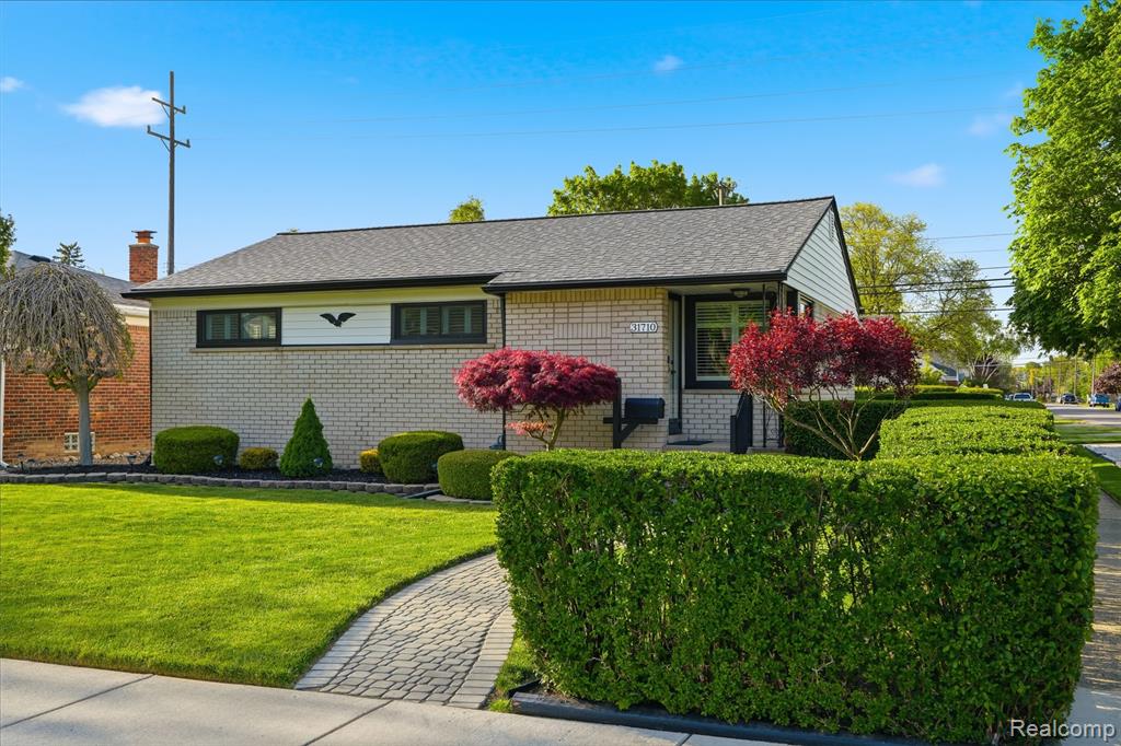 31710 Maplewood Street, Garden City, MI — Photo 3