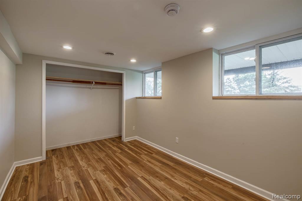7709 Shelley Drive, Clarkston, MI 48348 — Photo 46