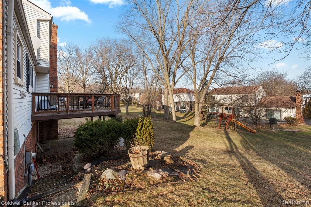 4347 Apple Valley Lane, West Bloomfield, MI 48323 — Photo 46