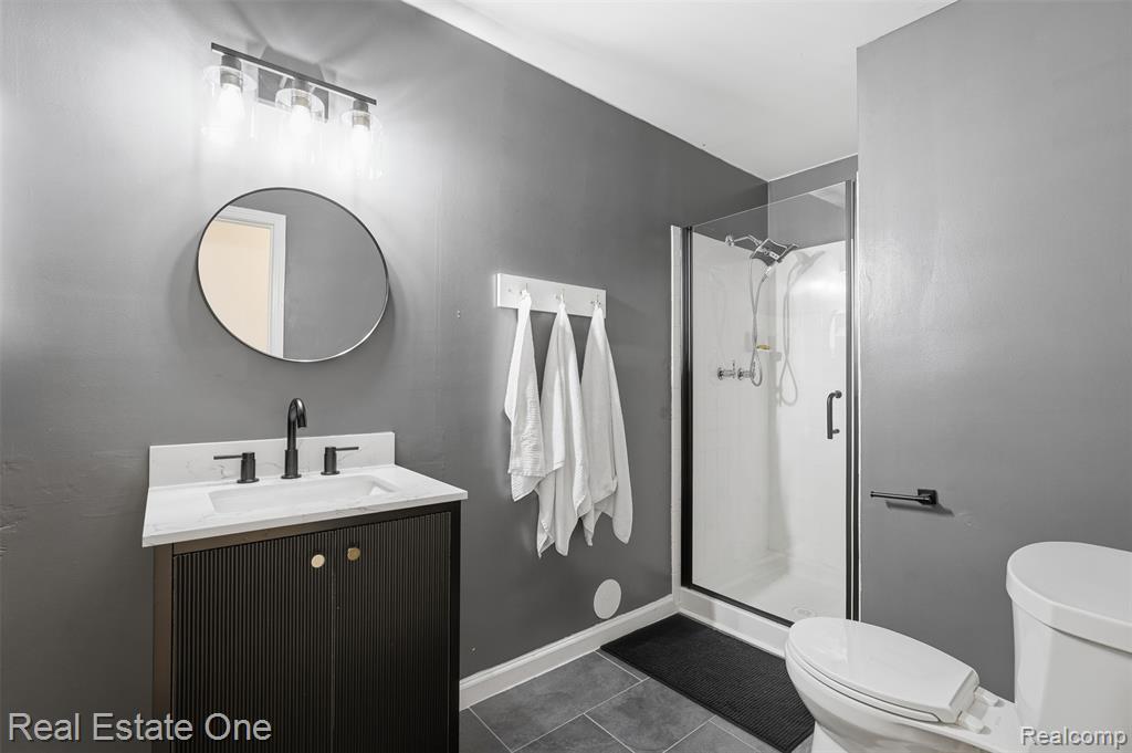 33547 Pondview Circle, 130, Livonia, MI 48152 — Photo 22