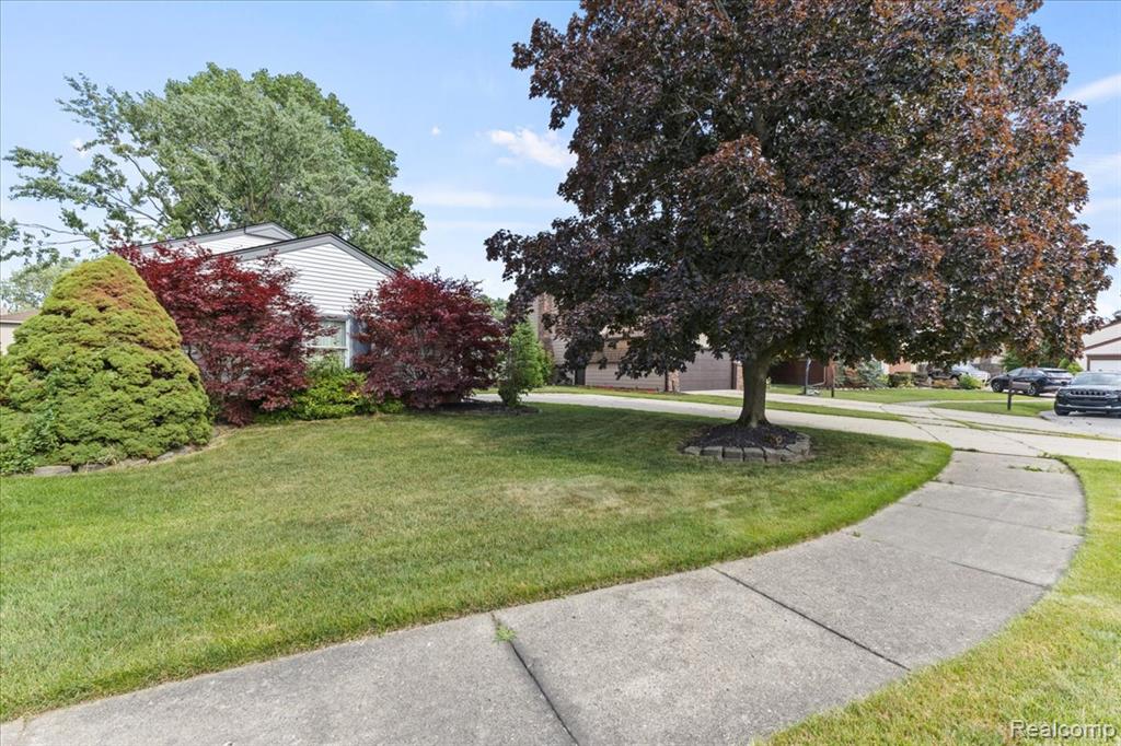 42109 Hartford Drive, Canton, MI 48187 — Photo 4