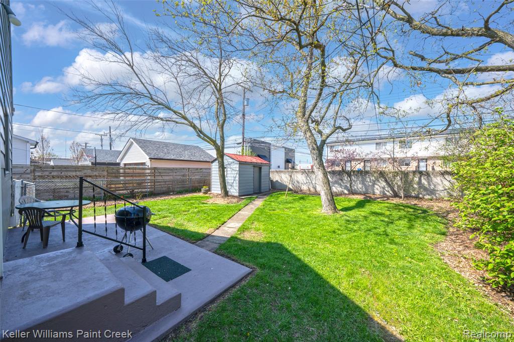 3505 Ellwood Avenue, Berkley, MI 48072 — Photo 24