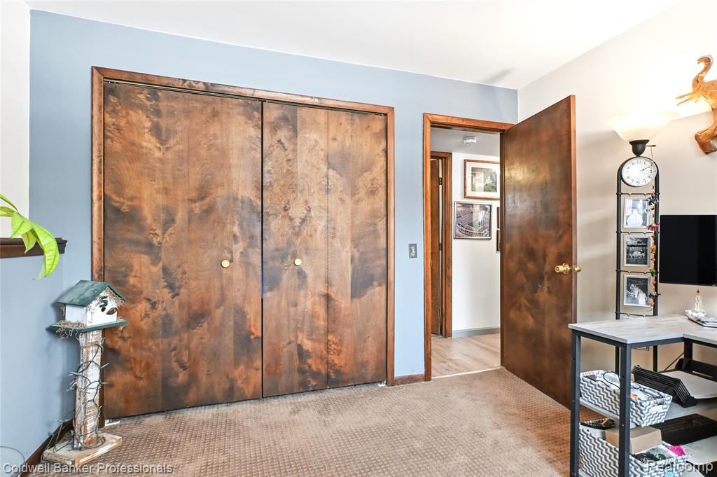 4904 Lake Grove Drive, White Lake, MI 48383 — Photo 25