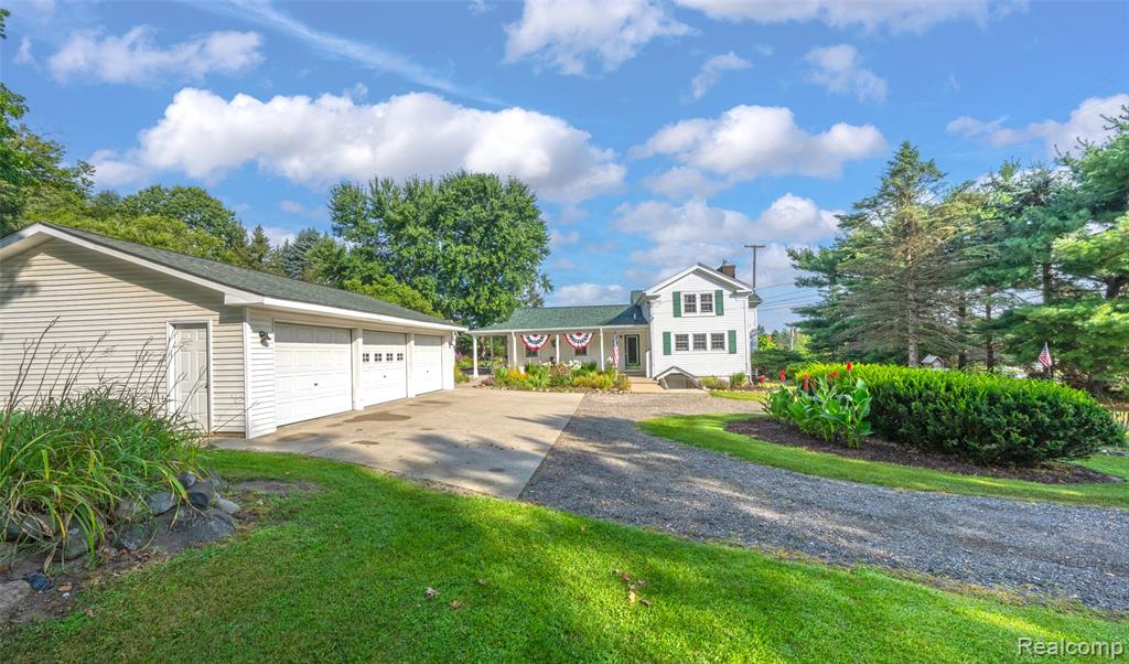 371 N Ortonville Road, Ortonville, MI 48462 — Photo 39