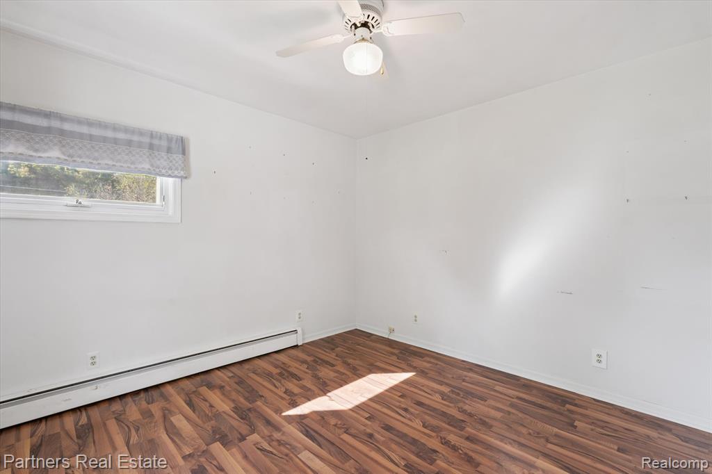6505 Strawberry Lake Road, Hamburg, MI — Photo 25