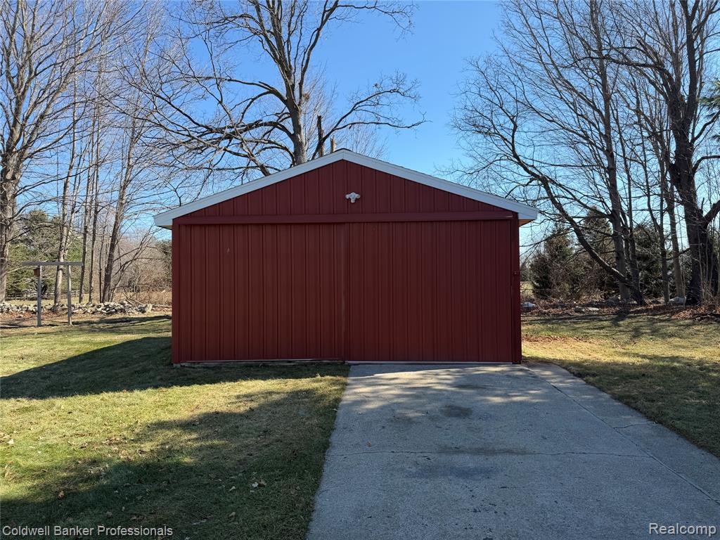 152 Crooked Limb Drive, Lapeer, MI 48446 — Photo 33