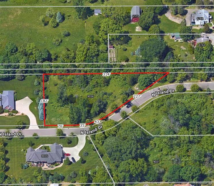 9036 N Island Drive, Flushing, MI 48433 — front exterior