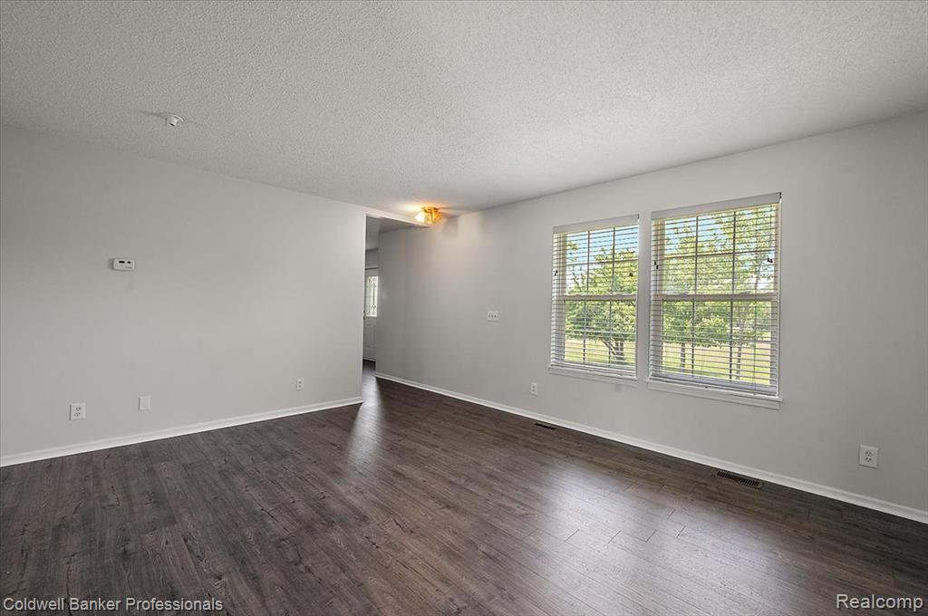 5714 Five Lakes Road, North Branch, MI 48461 — Photo 16