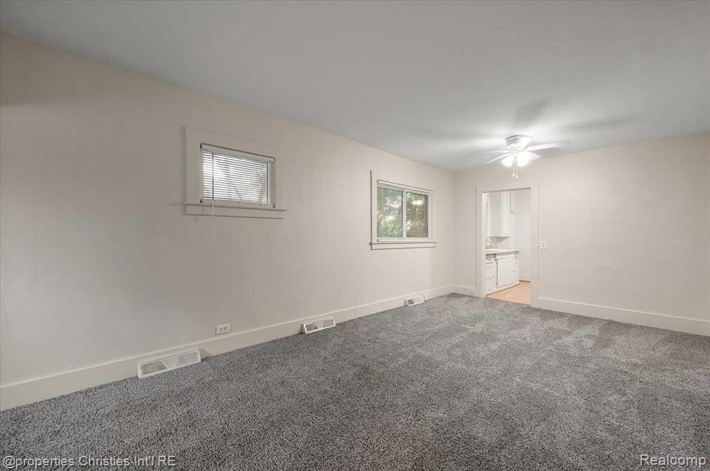 80 Michigan Avenue, Pontiac, MI 48342 — Photo 10