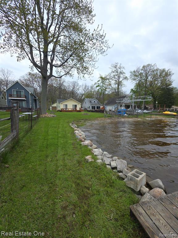 11476 Patterson Lake Drive, Pinckney, MI 48169 — Photo 10