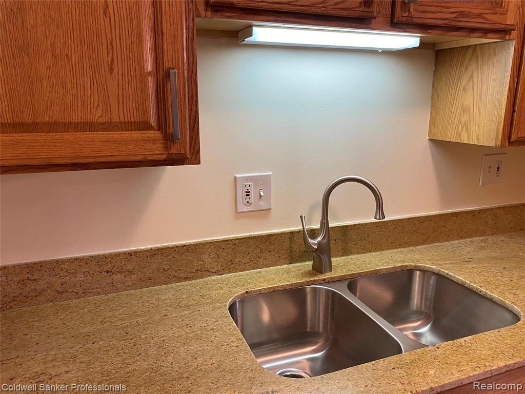 885 N Old Woodward Avenue, Birmingham, MI 48009 — Photo 12