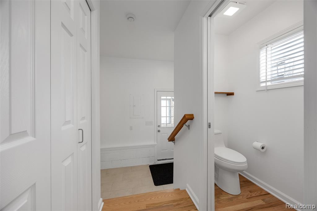 623 E Brockton Avenue, Madison Heights, MI 48071 — Photo 7