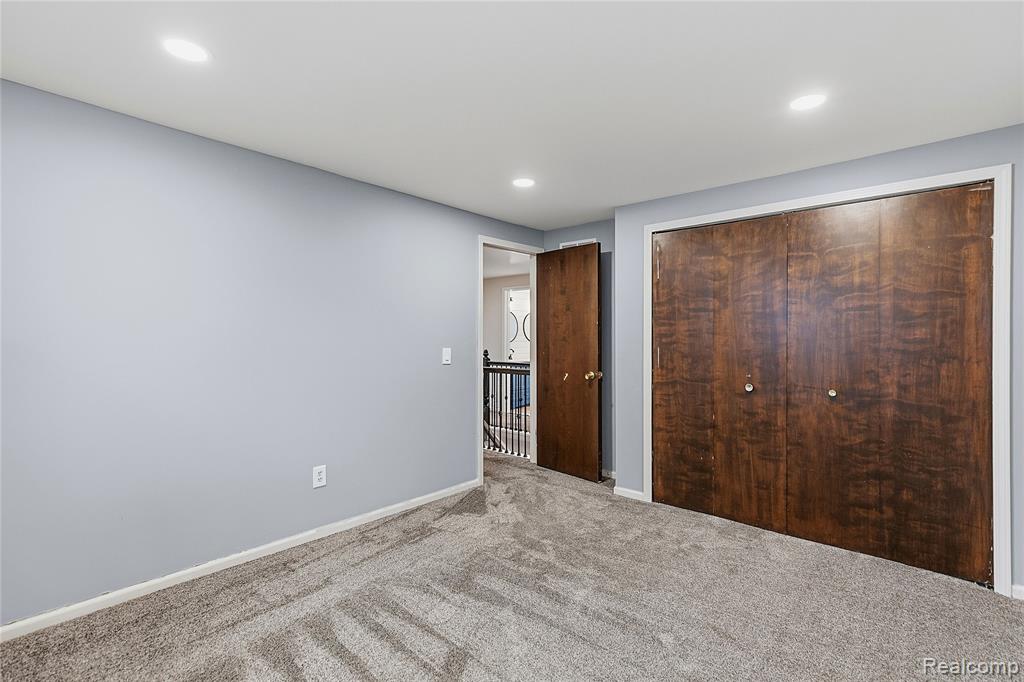 5119 Greenbriar Drive, West Bloomfield, MI 48323 — Photo 28