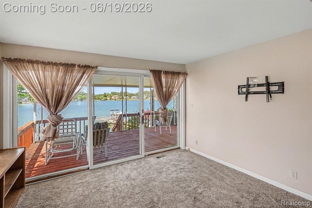 14174 Dartmouth Drive, Fenton, MI 48430 — Photo 12